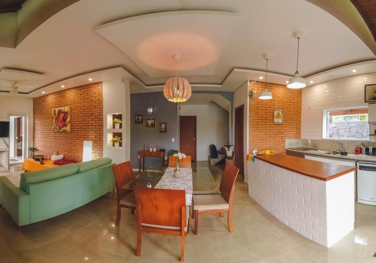 Guest house Waikiki Praia do Rosa